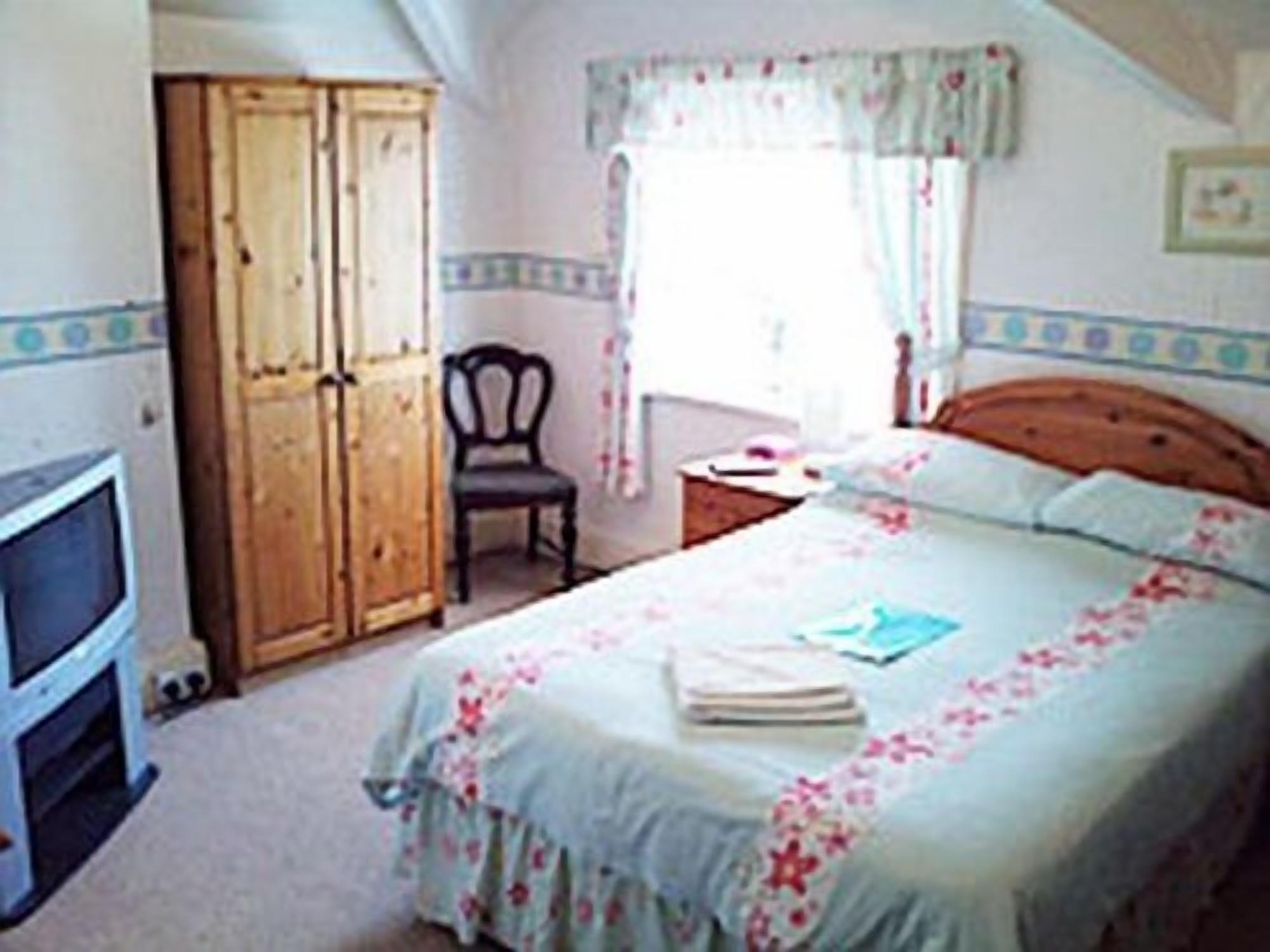 The Shepperton Guest house 3*